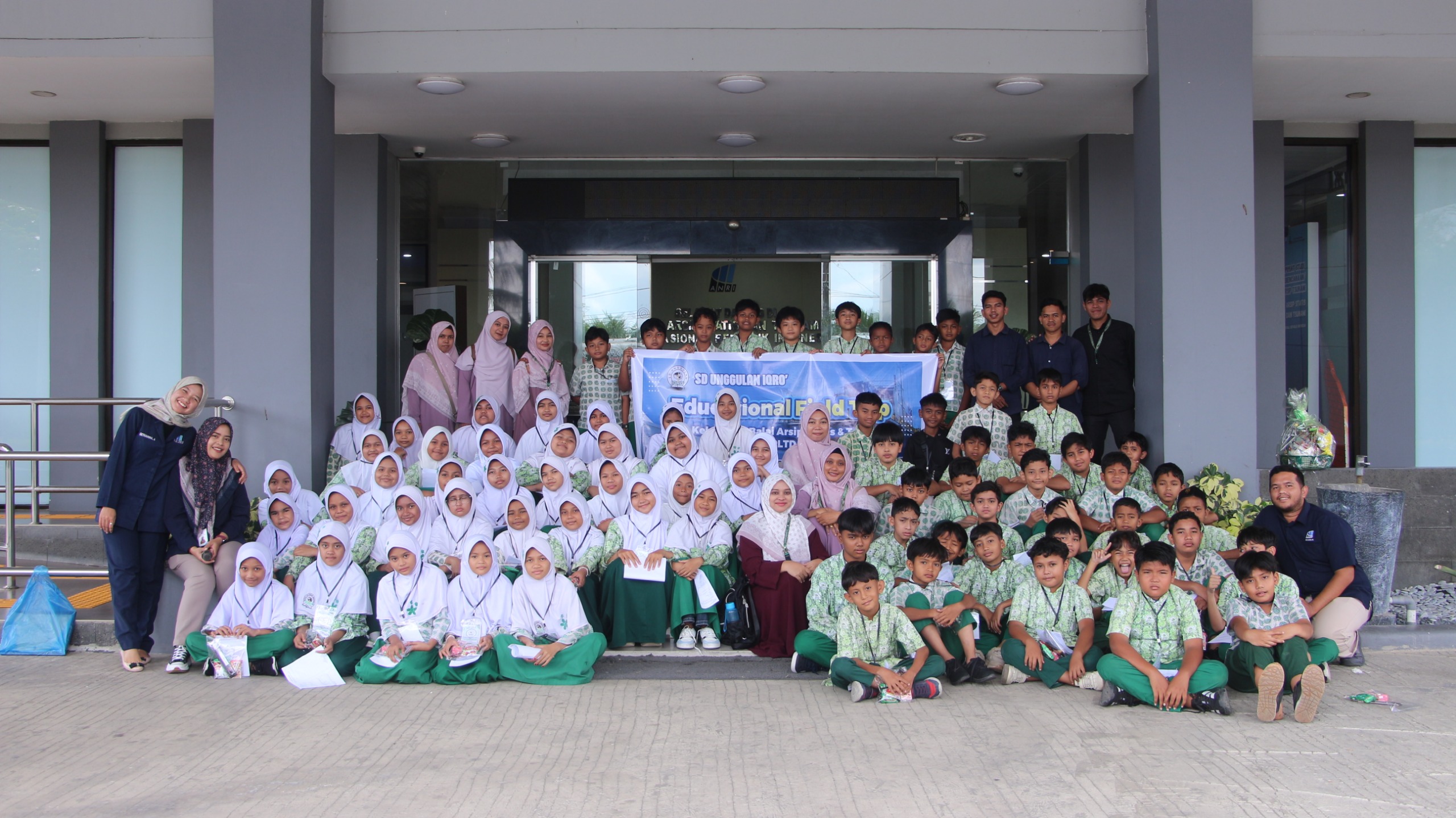 BAST ANRI Berikan Edukasi Tanggap Bencana bagi Siswa SD Unggulan IQRO’